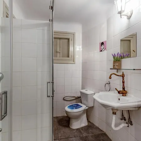 Central Apartment In The Heart Of Historic Center Atene Esterno foto